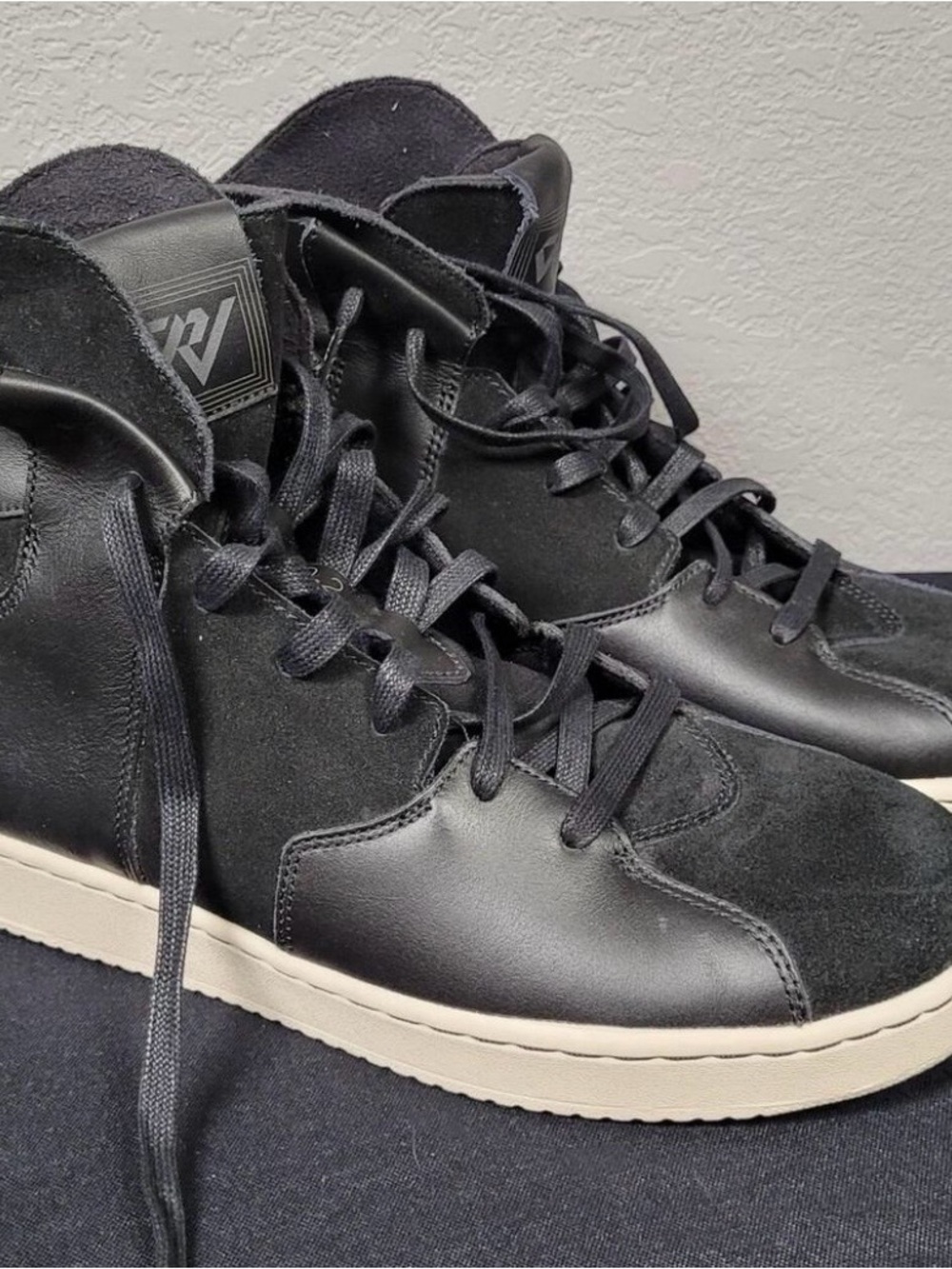 Air Jordon Westbrook 0.2 !! Size 8.5